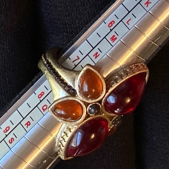 Beautiful Garnet & Citrine Stones in a Gold-Tone Setting Size 7.5 - Picture 5 of 5